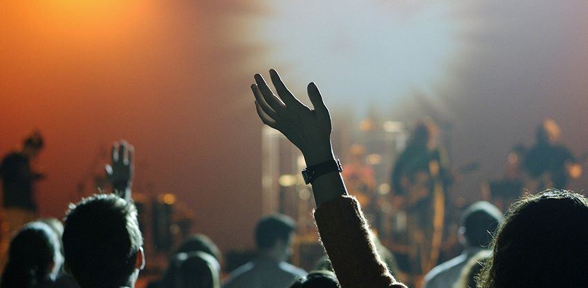 Yleisöä konsertissa. Kuva: Pixabay.